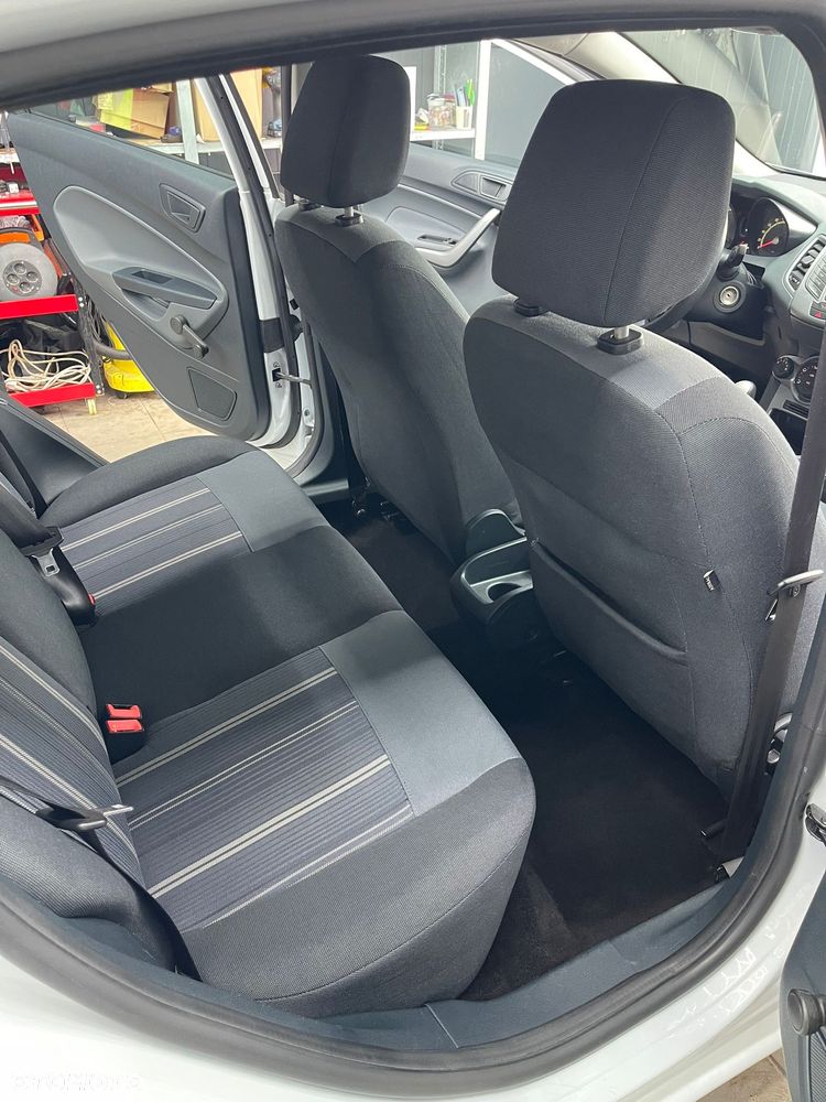 Ford Fiesta 1.25 Champions Edition - 36