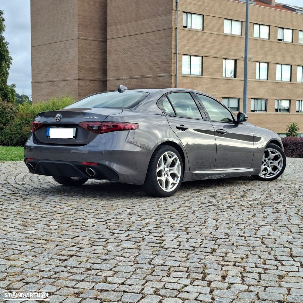 Alfa Romeo Giulia 2.2 D Super AT8 - 3