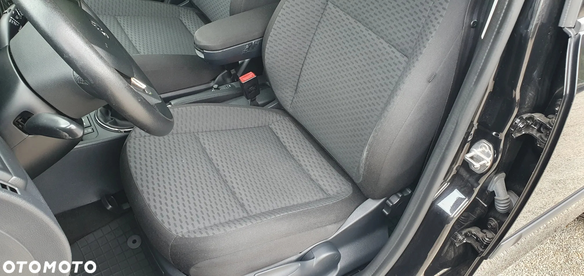 Skoda Fabia 1.2 TSI Ambiente - 27