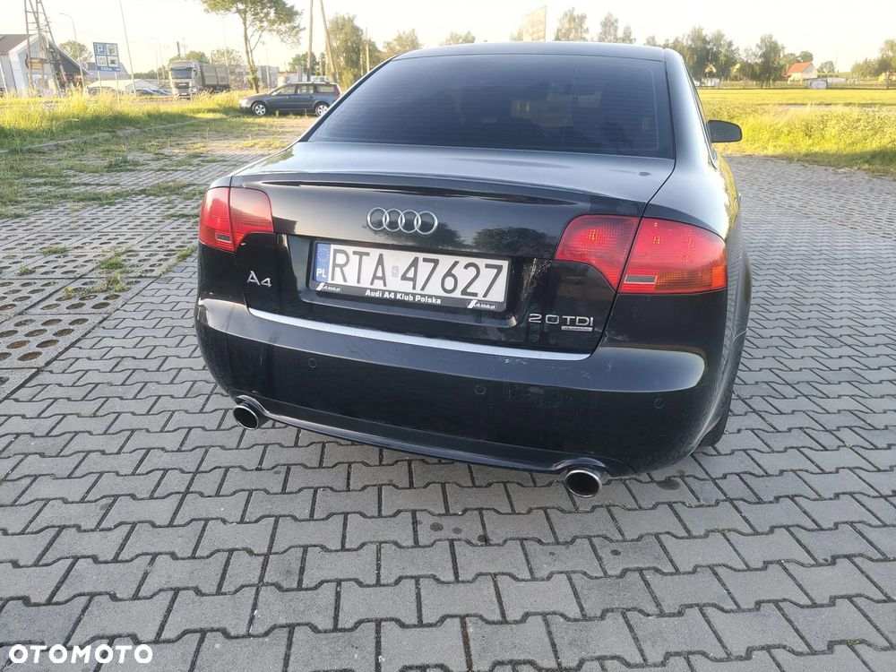 Audi A4 Avant 2.0 TDI Quattro - 14
