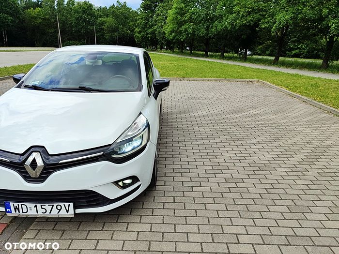 Renault Clio - 21