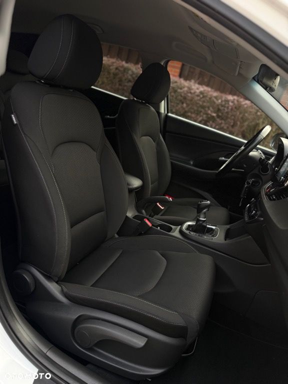 Hyundai i30 1.4 Premium - 33