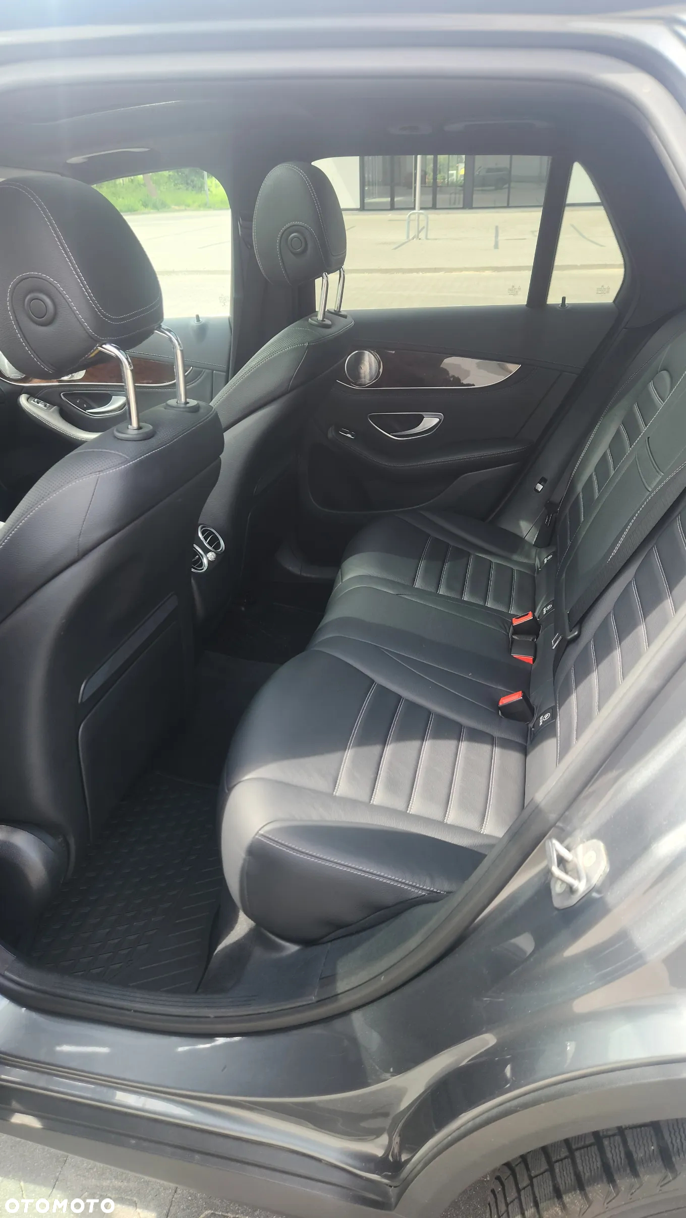Mercedes-Benz GLC 300 Coupe 4Matic 9G-TRONIC - 11