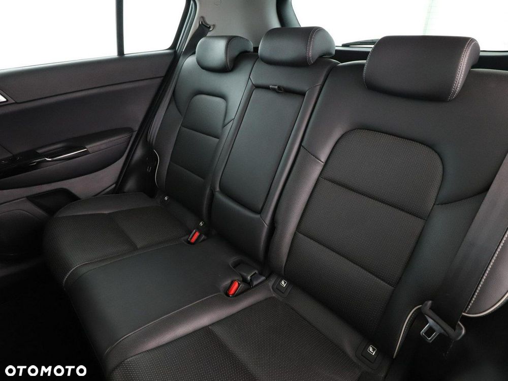 Kia Sportage 1.6 T-GDI AWD DCT PLATINUM - 17