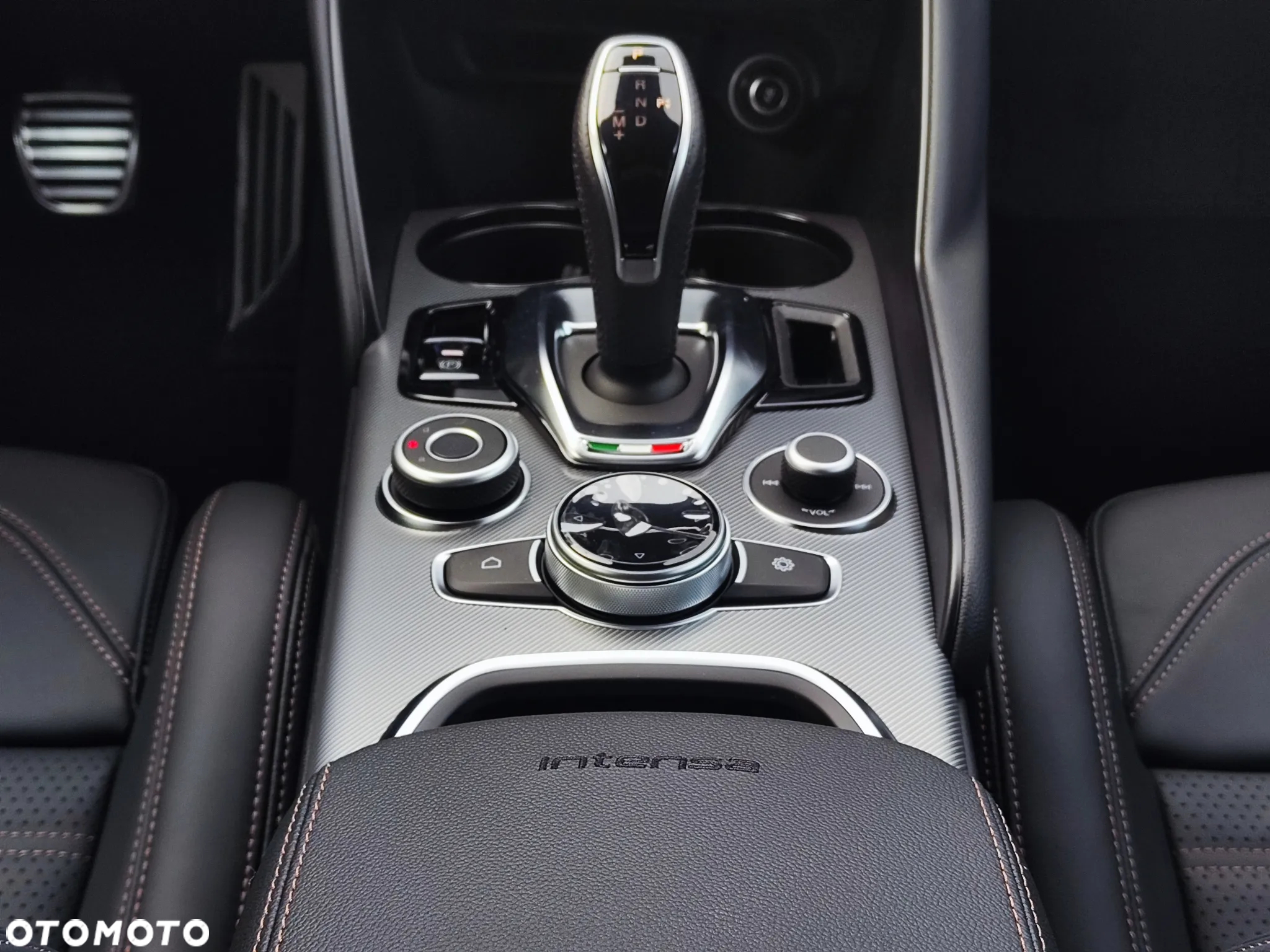 Alfa Romeo Giulia 2.0 Turbo Intensa Q4 - 22
