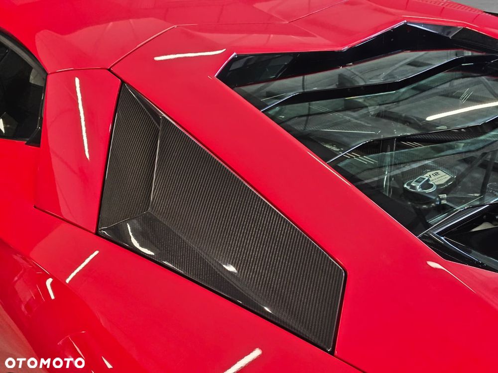 Lamborghini Aventador - 16