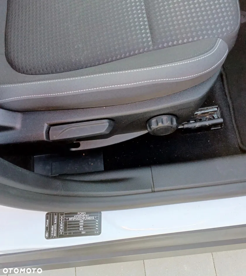 Ford Focus 1.5 EcoBlue Start-Stopp-System COOL&CONNECT - 27