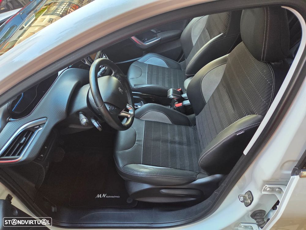 Peugeot 2008 PureTech 110 GPF Stop&Start EAT6 Crossway - 9