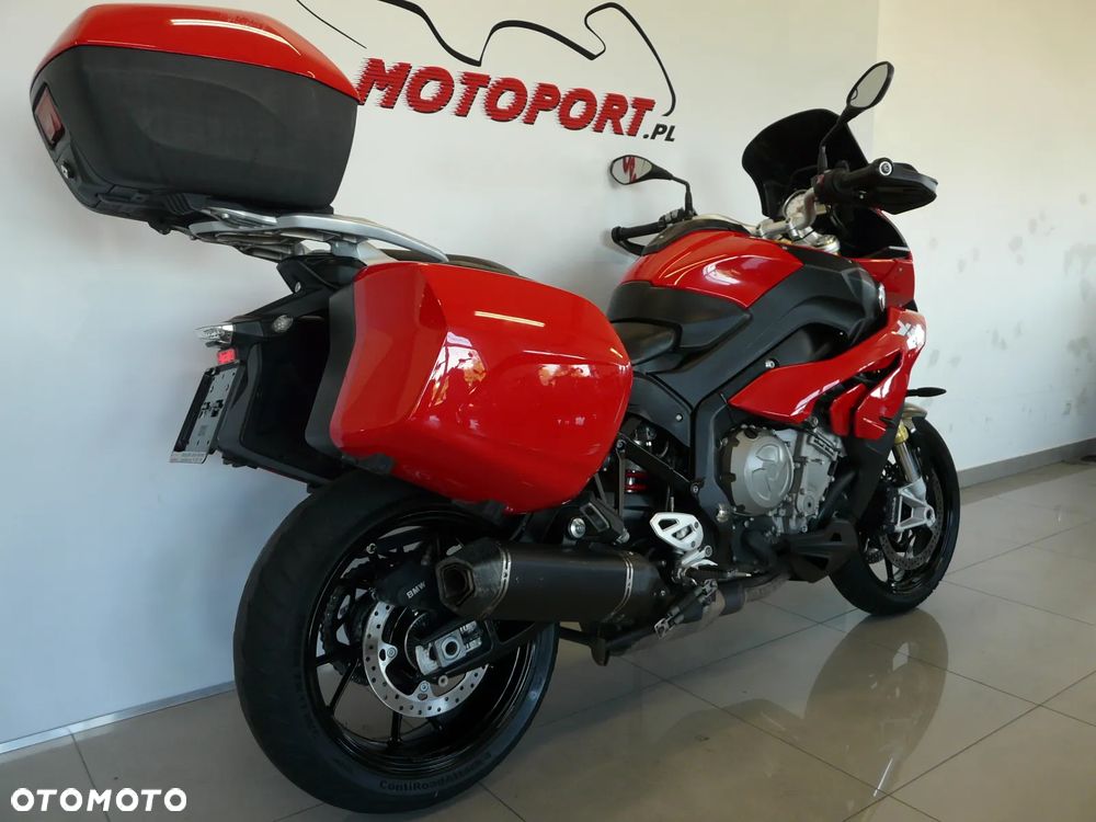 BMW XR - 18