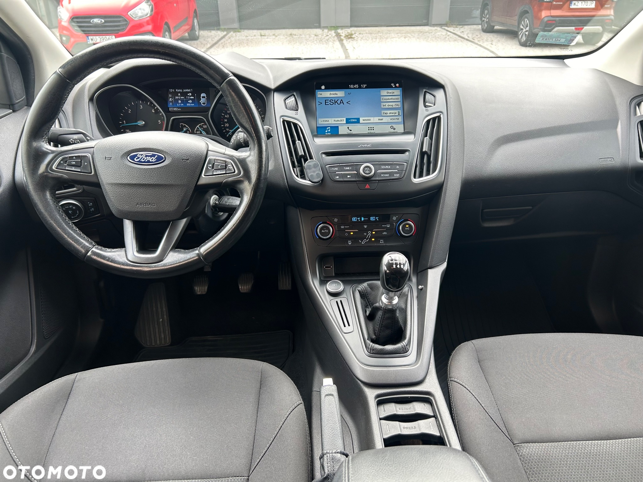Ford Focus 1.5 TDCi SYNC Edition - 9