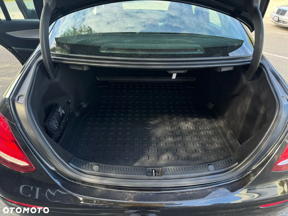 Mercedes-Benz Klasa E 220 d Business Edition 9G-TRONIC - 8