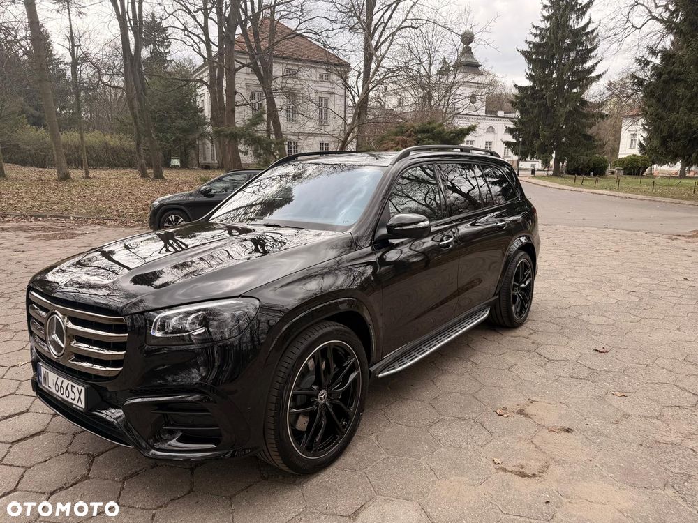 Mercedes-Benz GLS - 1