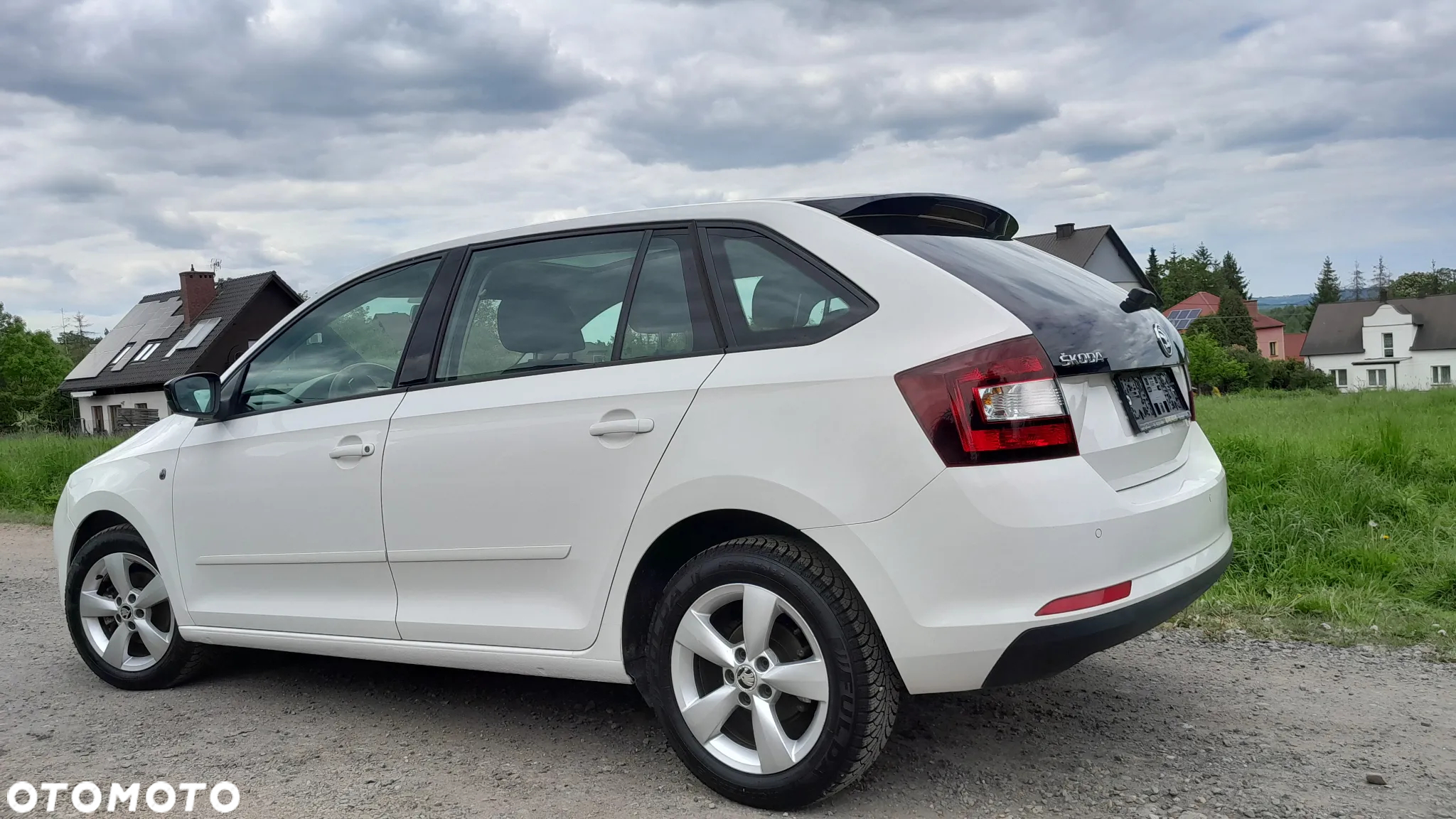 Skoda RAPID - 16