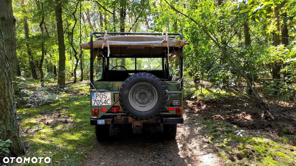 Land Rover Defender - 4