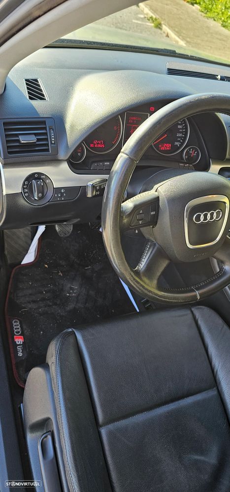 Audi A4 Avant 2.0 TDi S-line - 8