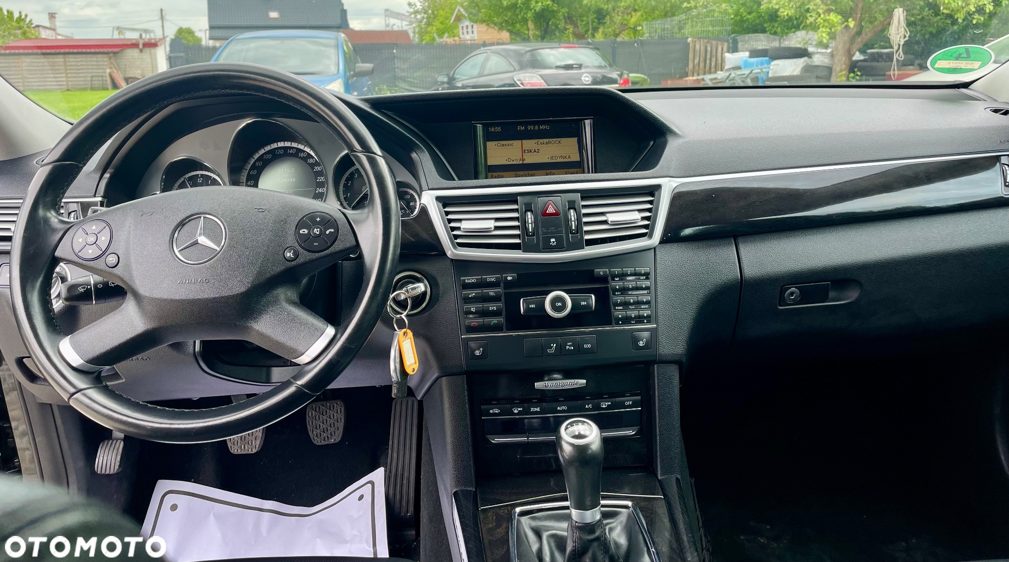 Mercedes-Benz Klasa E 200 CGI BlueEffICIENCY Avantgarde - 38