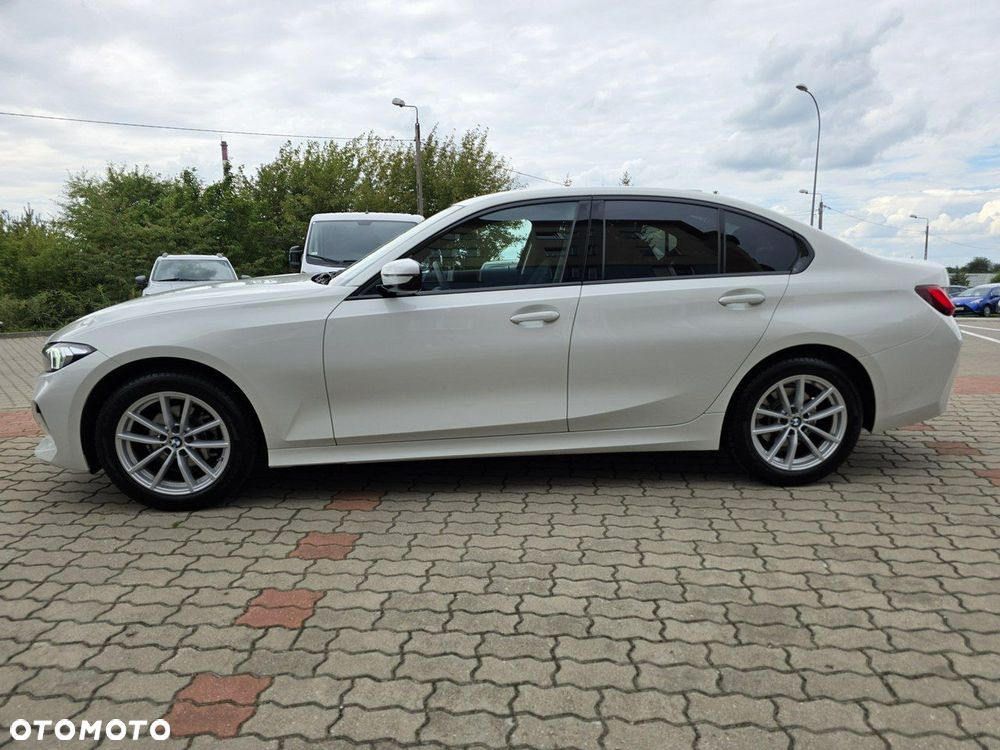 BMW Seria 3 318i Advantage sport - 27