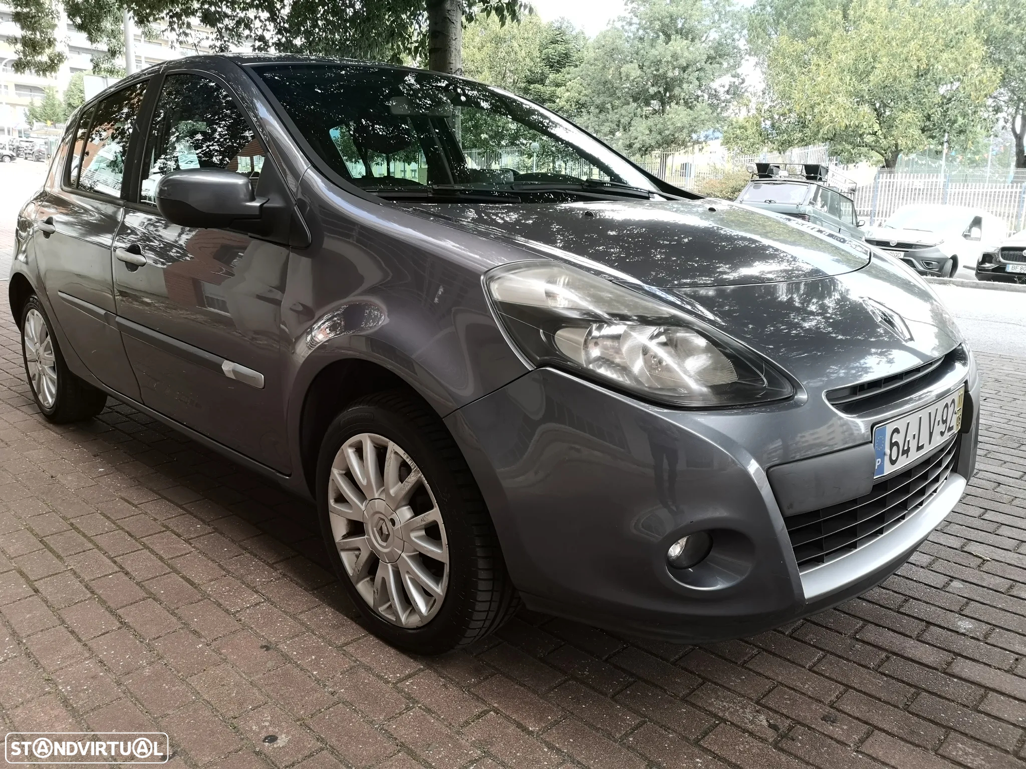 Renault Clio 1.2 16V Dynamique S - 3
