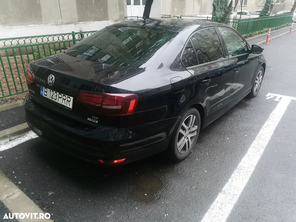Volkswagen Jetta 2.0 TDI Comfortline - 3