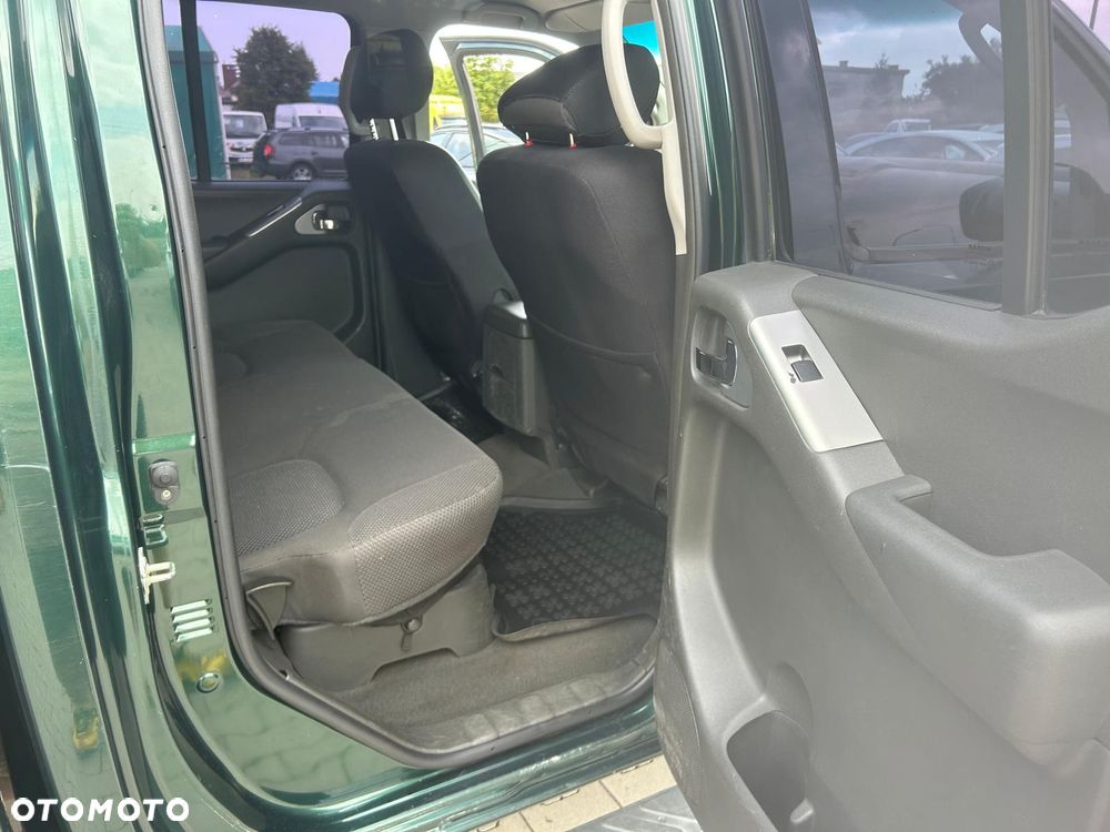Nissan Navara 2.5 D SE - 18