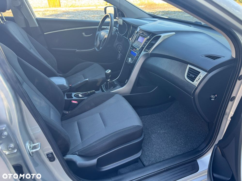 Hyundai i30 1.6 CRDI Trend - 24