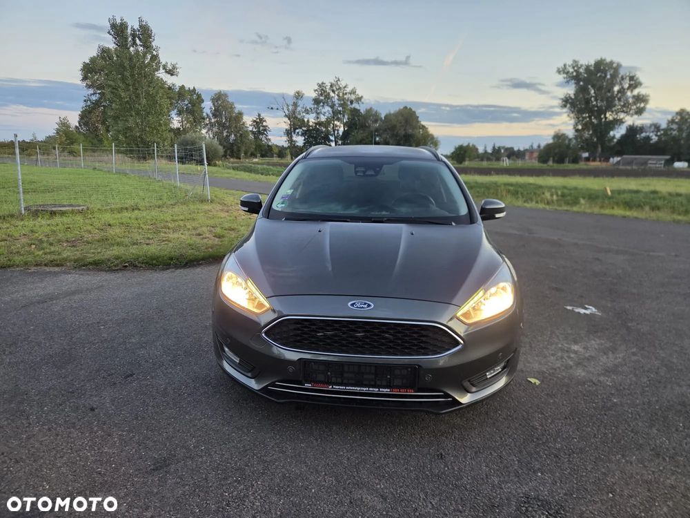 Ford Focus SW - 8