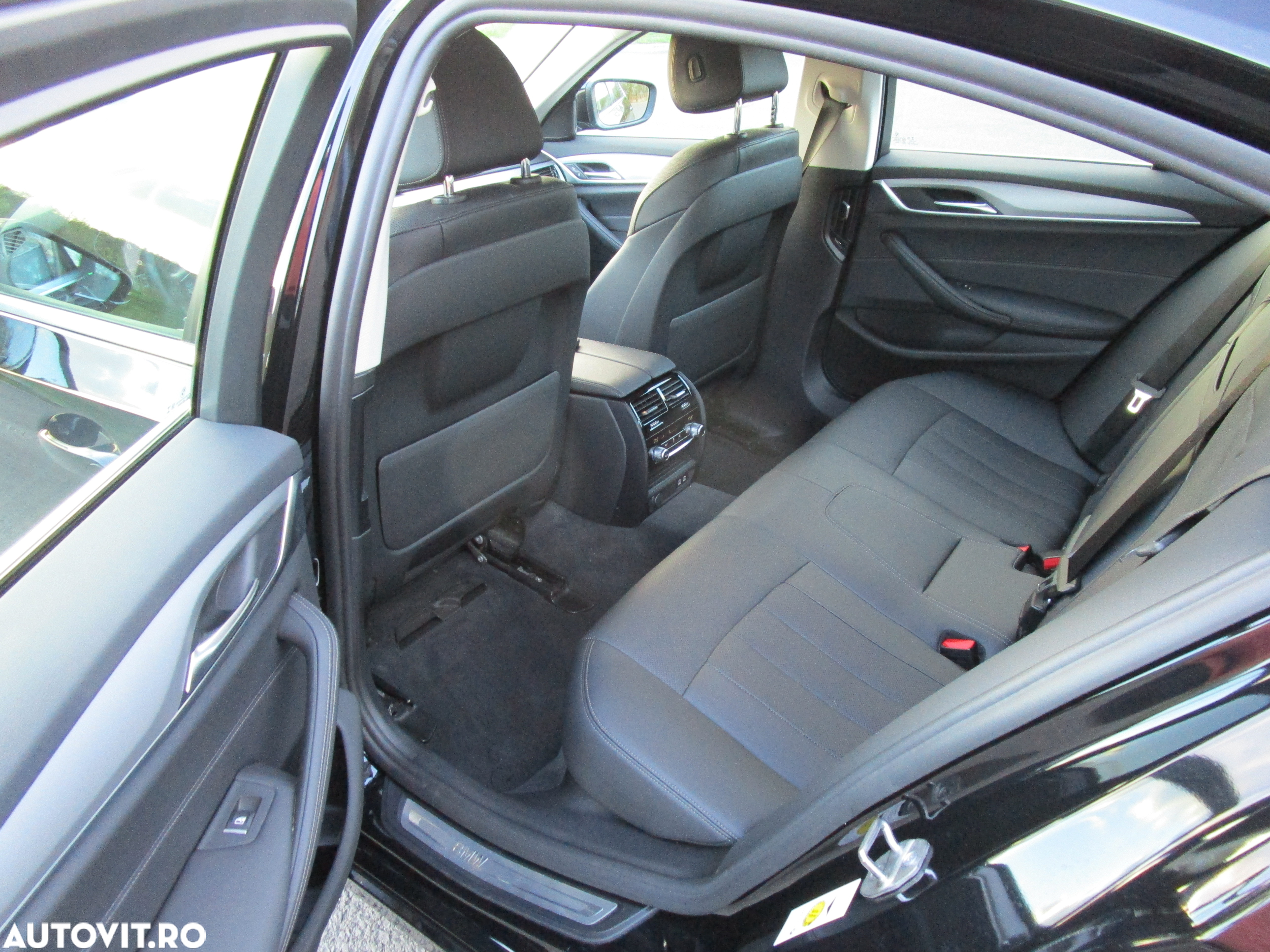 BMW Seria 5 520d xDrive AT MHEV - 21