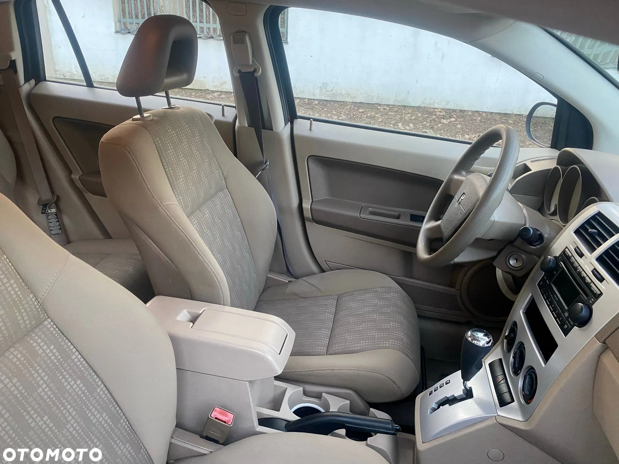 Dodge Caliber 2.0 CVT SE - 8