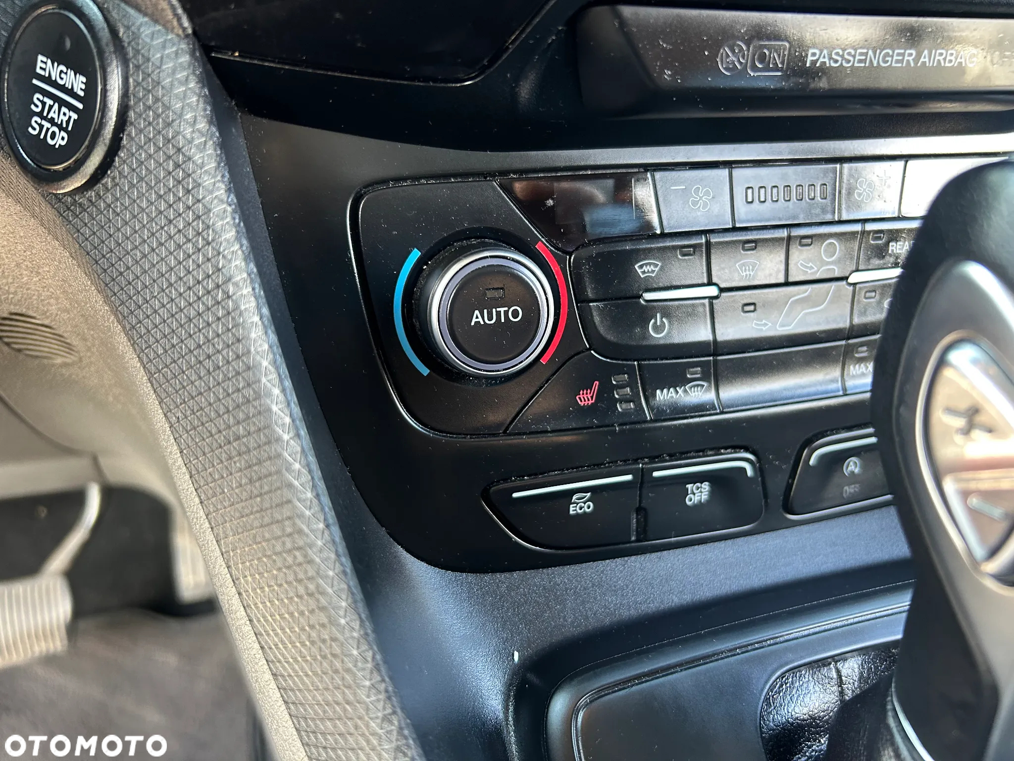 Ford Tourneo Connect 1.5 EcoBlue Titanium PowerShift - 35