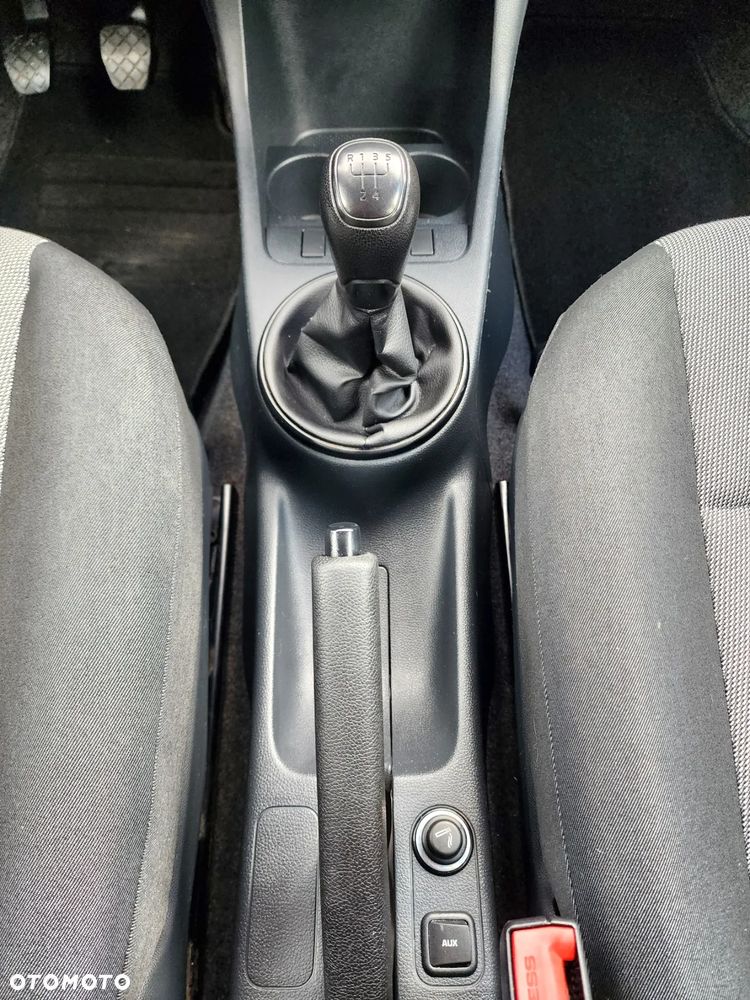 Skoda Fabia 1.2 HTP COOL Edition - 25