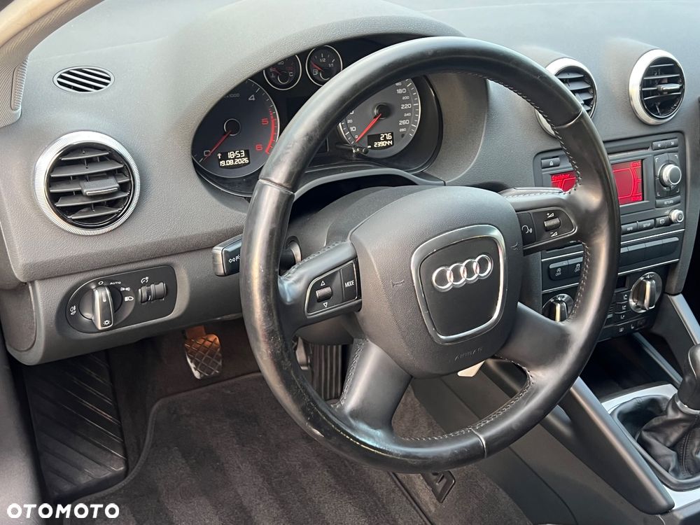 Audi A3 Sportback 2.0 TDI DPF S line Sportpaket - 21