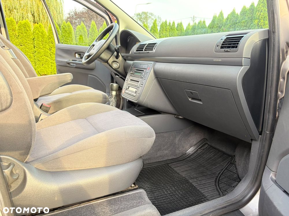 Seat Alhambra 1.8 20V Turbo Sport - 37