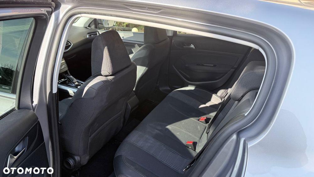 Peugeot 308 BlueHDi 130 EAT8 Stop & Start Allure - 11