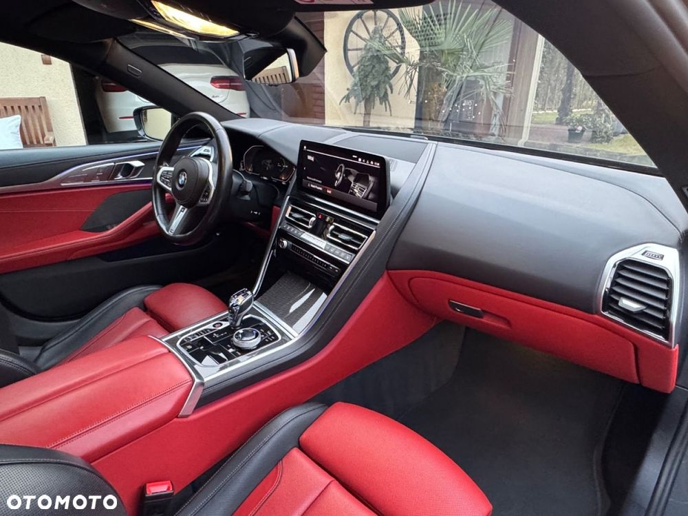 BMW Seria 8 - 34