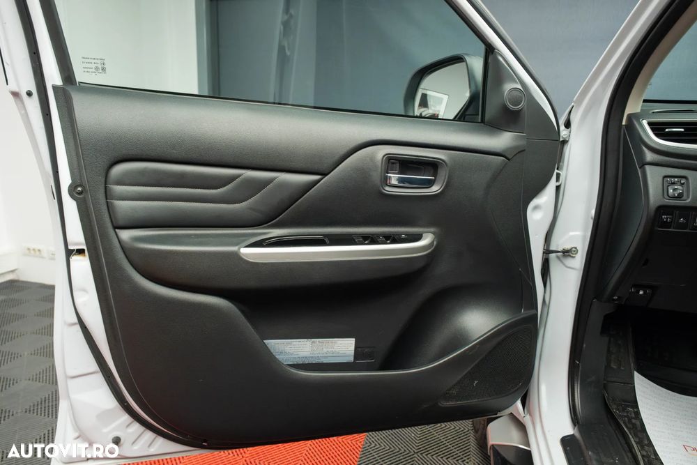 Mitsubishi L200 Double Cab 2.2 DI-D A/T Instyle - 15