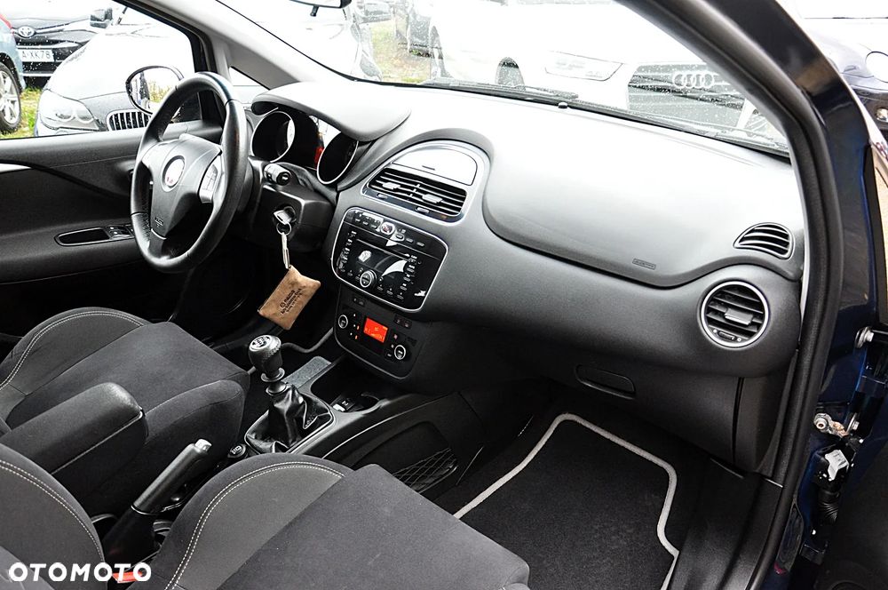 Fiat Punto 1.4 Multiair Lounge S&S - 23