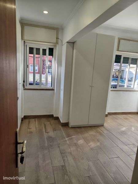 T0 em Odivelas / LIGAR / NÃO MANDAR MSG - Grande imagem: 3/8