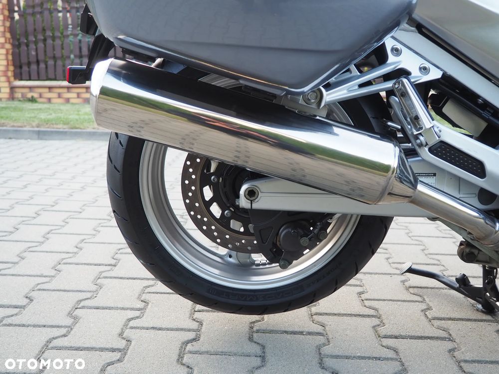 Yamaha FJR - 24