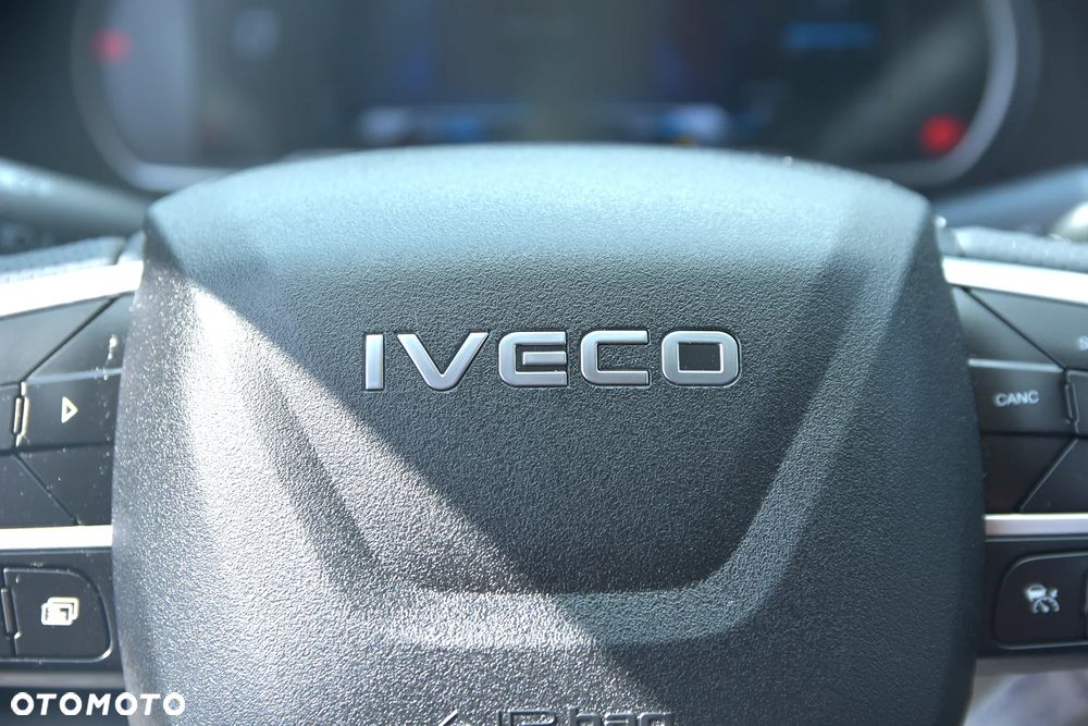 Iveco Daily 35S18H autolaweta z kabina sypalną 3,5t na haku POLMAR - 18