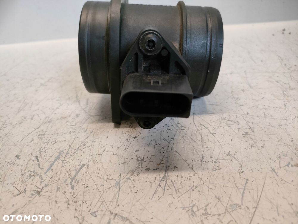 AUDI A3 8P 1.9 TDI 3-DRZWI 03- PRZEPŁYWOMIERZ 038906461B - 3