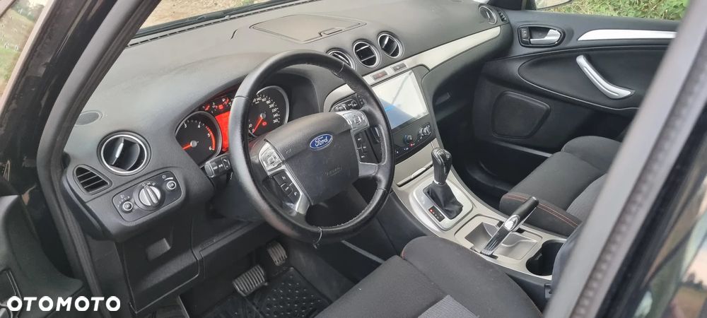 Ford S-Max 2.0 TDCi DPF Champions Edition - 12