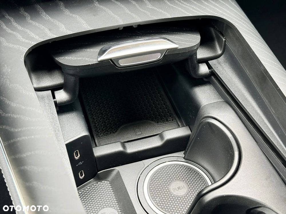 Mercedes-Benz Klasa E - 24