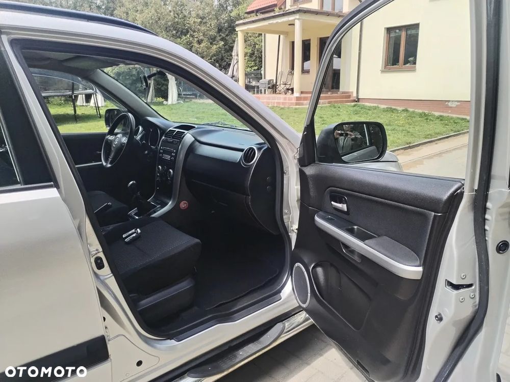 Suzuki Grand Vitara 2.0 Comfort Family - 17