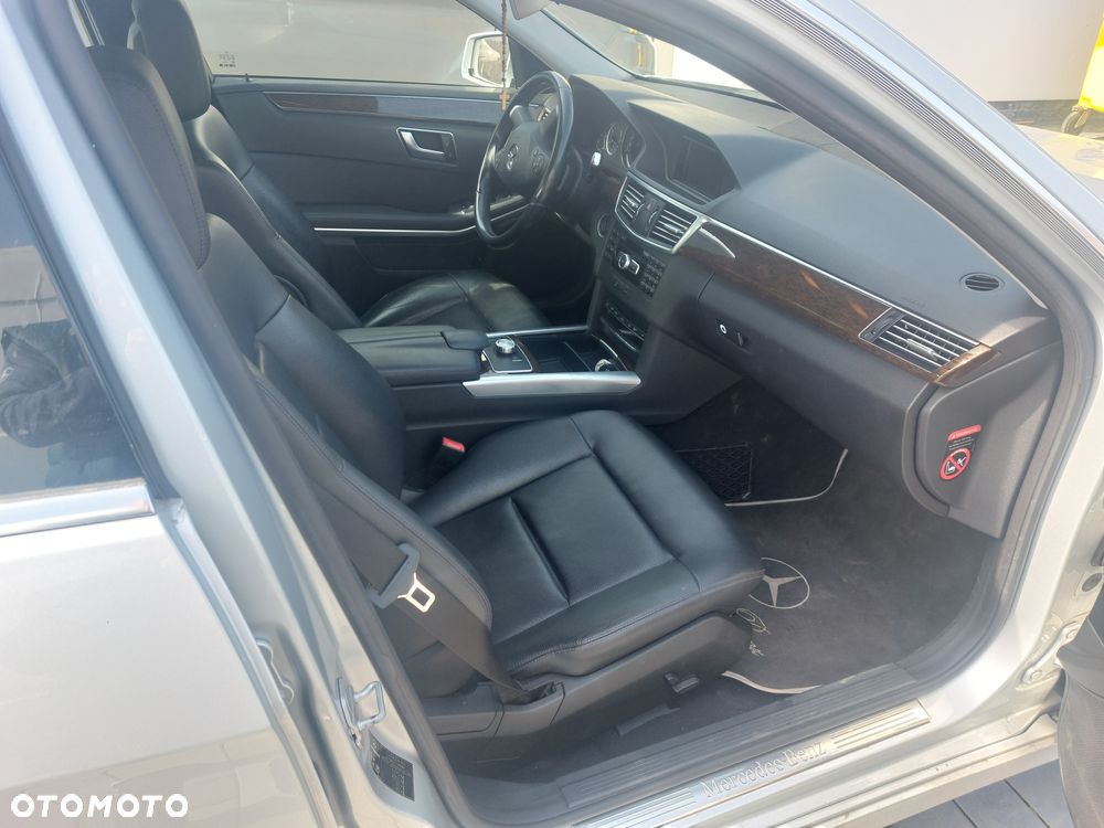 Mercedes-Benz Klasa E 200 BlueTEC 7G-TRONIC Classic - 15