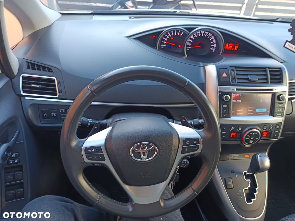 Toyota Verso 1.8 Prestige MS - 19