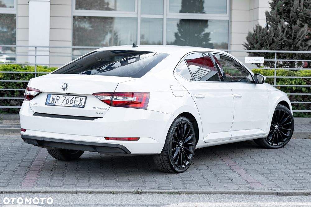 Skoda Superb 2.0 TDI 4x4 DSG L&K - 14