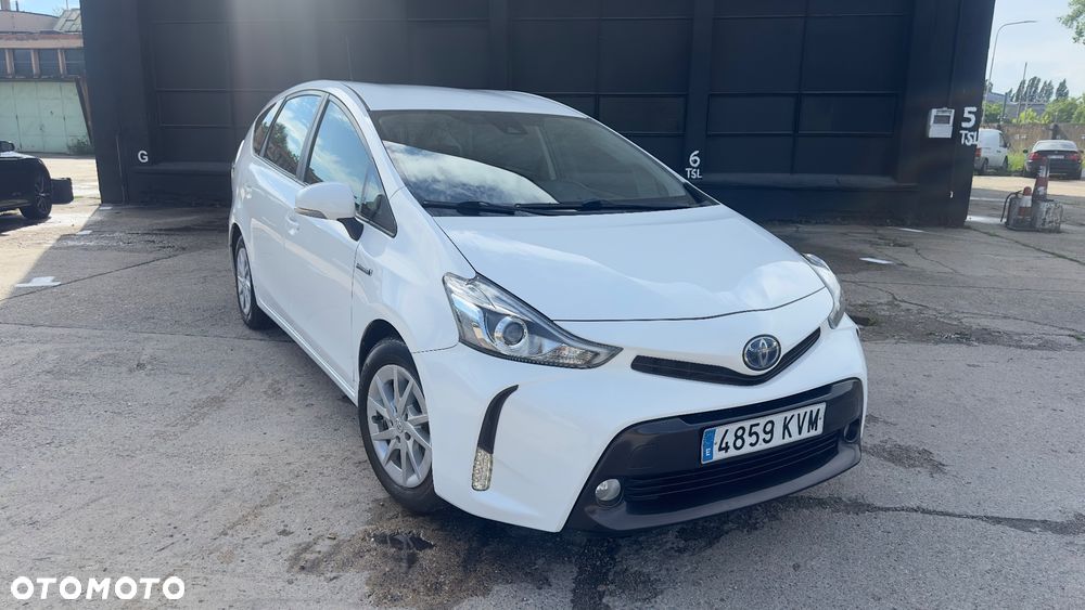 Toyota Prius+ (Hybrid) - 3