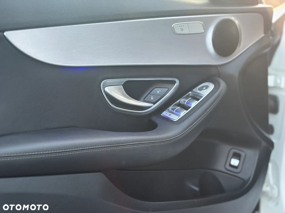 Mercedes-Benz Klasa C 220 d 9G-TRONIC - 20