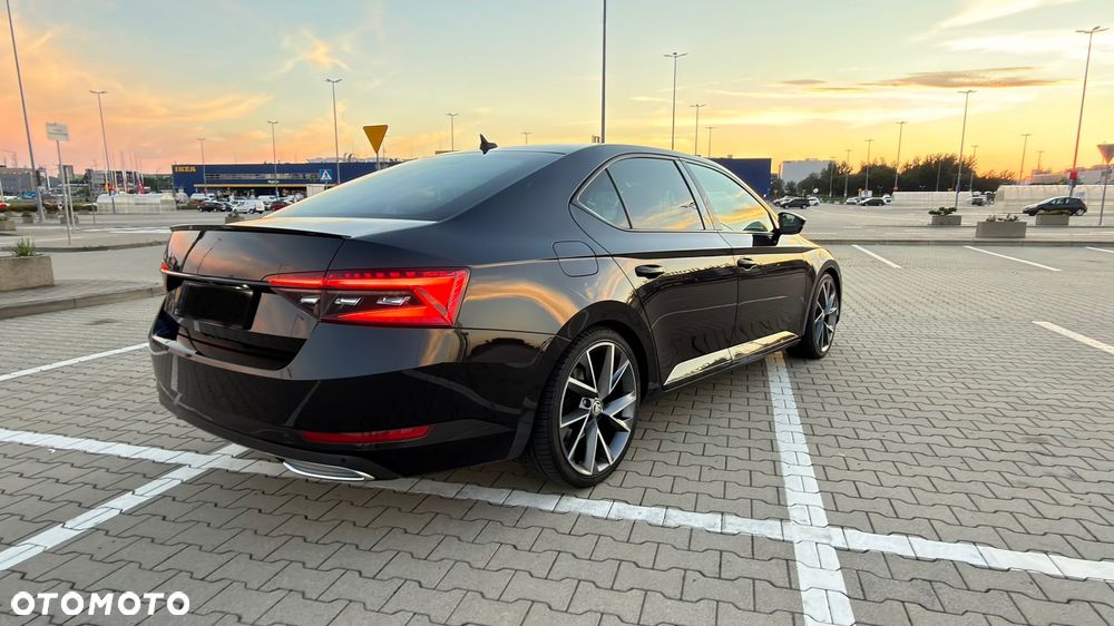 Skoda Superb 2.0 TDI Sportline DSG - 5