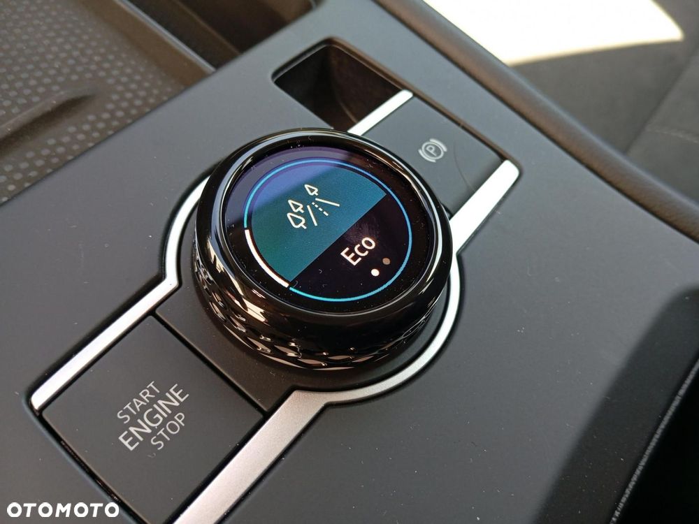 Volkswagen T-Roc - 12